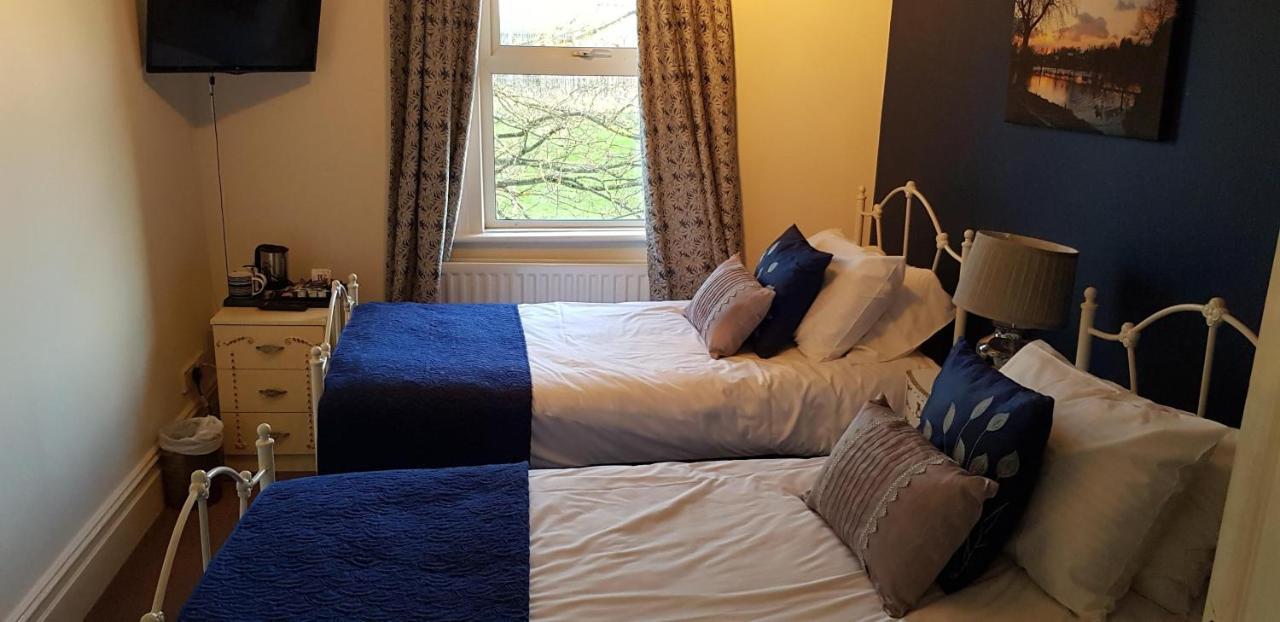 The Weir Hotel Walton-on-Thames Ngoại thất bức ảnh